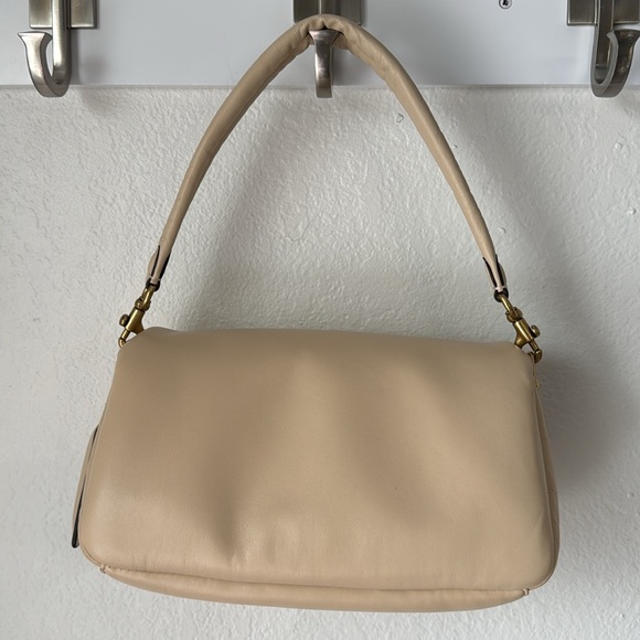 ☀️SALE!!☀️ Coach Pillow‎ Tabby